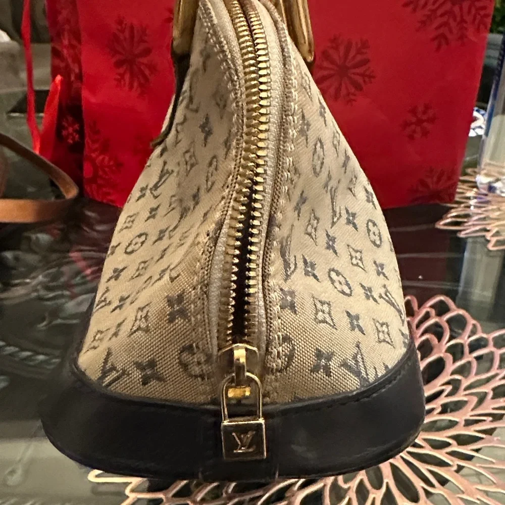 Louis Vuitton Alma Long Tan and Navy Monogram Satchel - Picture 7 of 14